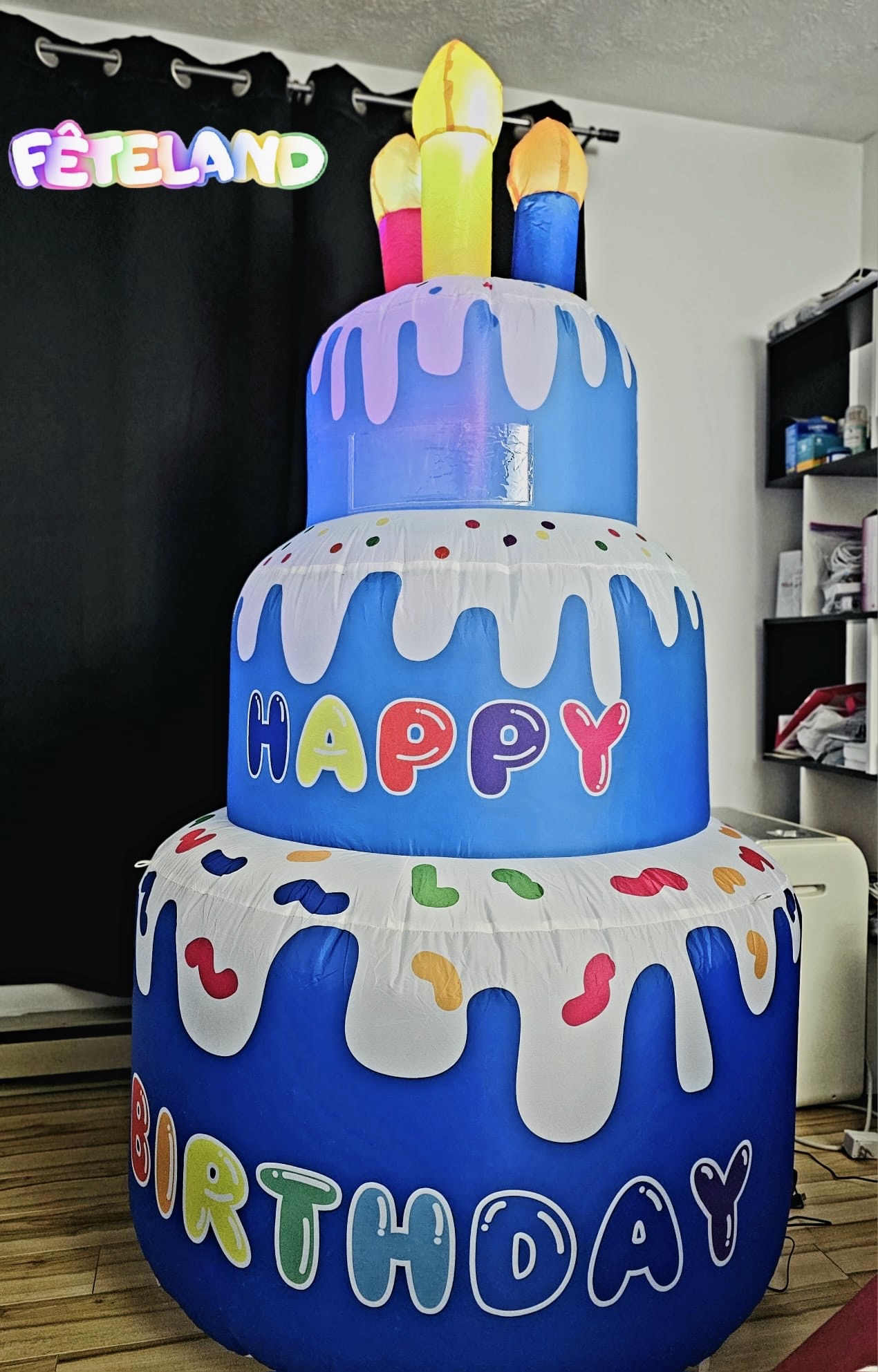 Gâteau gonflable d'anniversaire